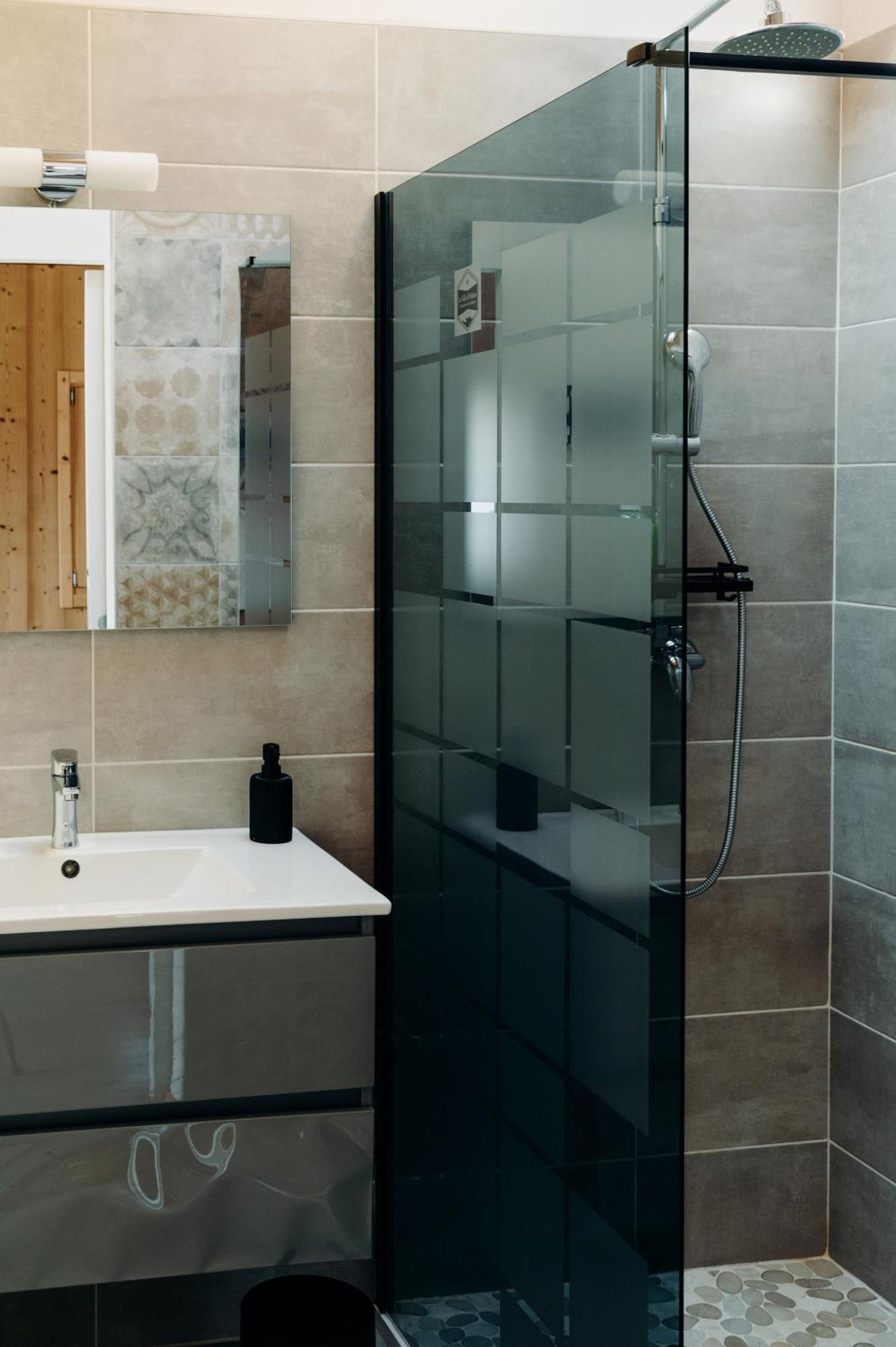 La Villa D'Helene 2 - Chambres D'Hotes Bnb Et Appartements - Cluses Zewnętrze zdjęcie